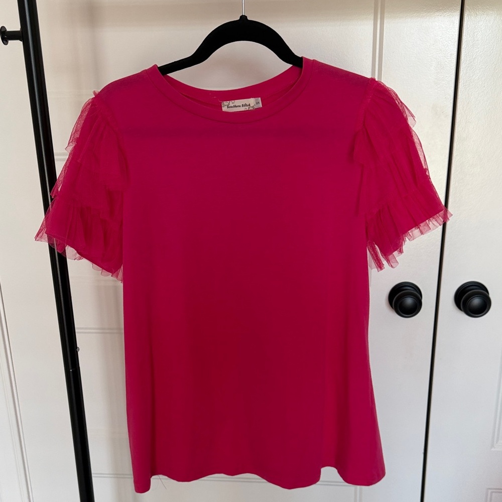 Vibrant Pink Top with tulle sleeves. 24" top of neck to hem 19" armpit-armpit